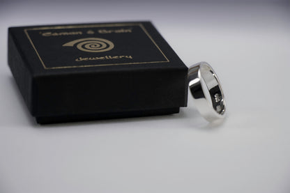 Elegant silver Ring - Hallmarked - Eamon o Broin Jewellery